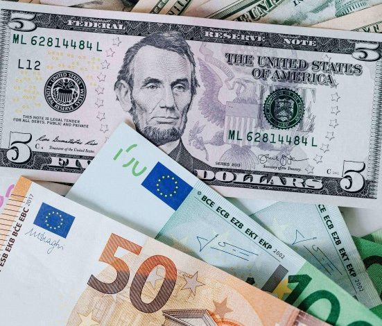 Bernardo Domínguez Cereceres analiza la fortaleza del dólar y señala los desafíos que enfrenta a largo plazo