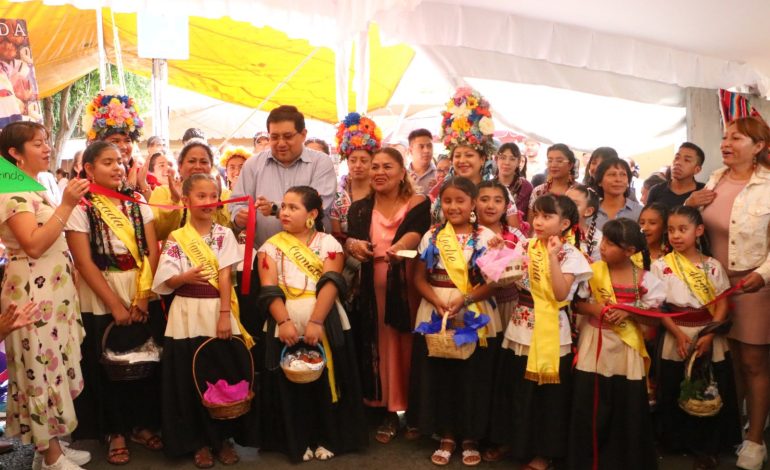 Arranca Feria del Dulce Cristalizado en Xochimilco