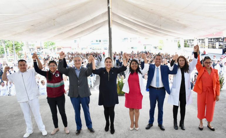 Más de 600 estudiantes inician con Escuela de Oficios como Auxiliar de Enfermería en Tláhuac