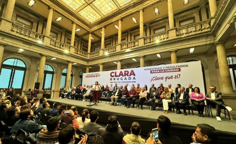Clara Brugada anuncia a su equipo de precampaña
