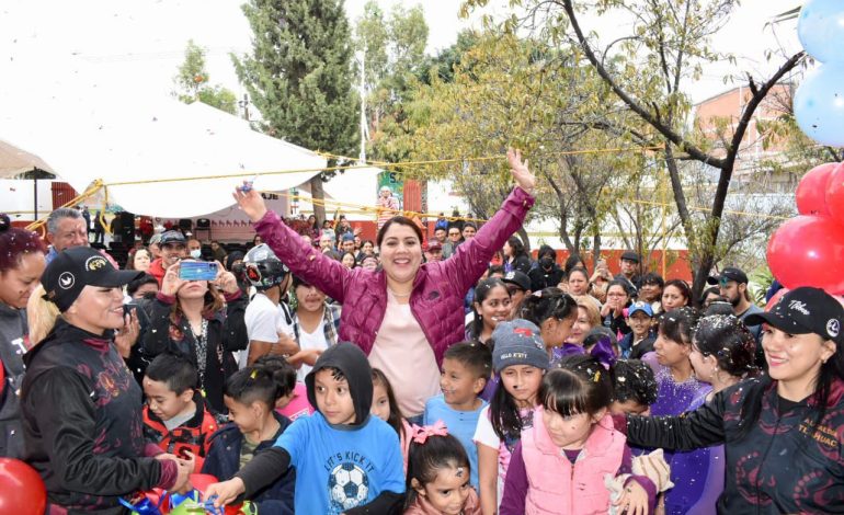 Alcaldesa de Tláhuac inaugura Escuela de Patinaje
