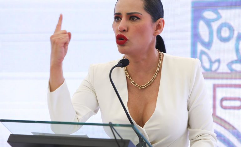 Sandra Cuevas dice que no es "limosnera" y rompe con la Alianza